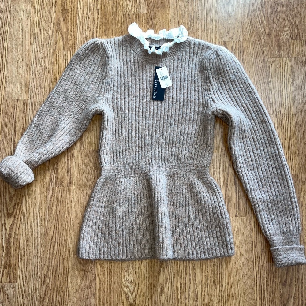 Sweater - Picture 1 of 4